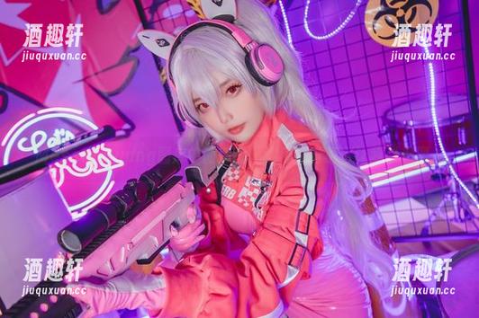 Messie Huang Messie Huang图库中的套装,这身打扮莫名让我联想到…